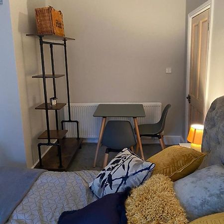 Cambridge Villas Private Studio Lytham St Annes Bagian luar foto