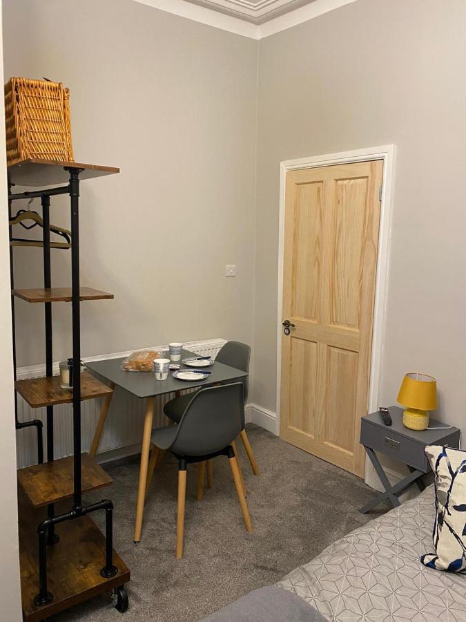Cambridge Villas Private Studio Lytham St Annes Bagian luar foto