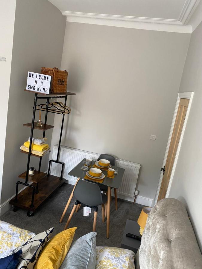 Cambridge Villas Private Studio Lytham St Annes Bagian luar foto