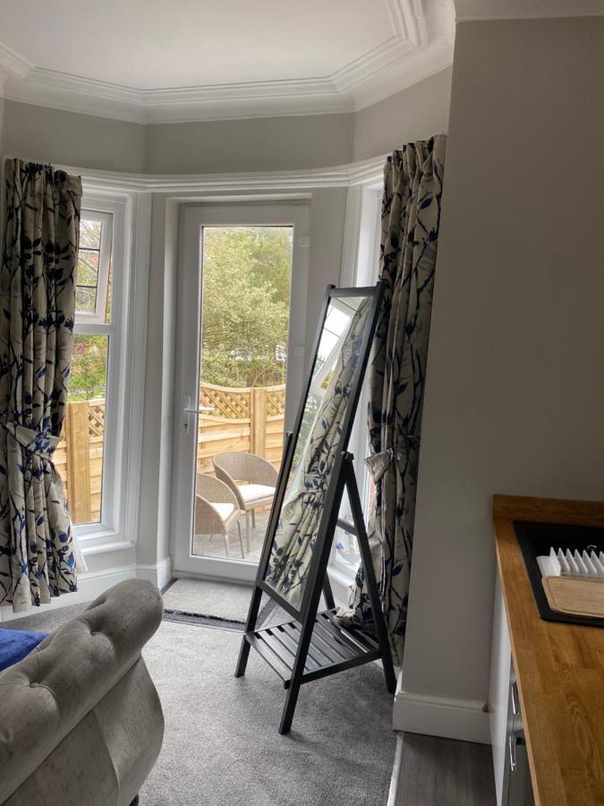 Cambridge Villas Private Studio Lytham St Annes Bagian luar foto